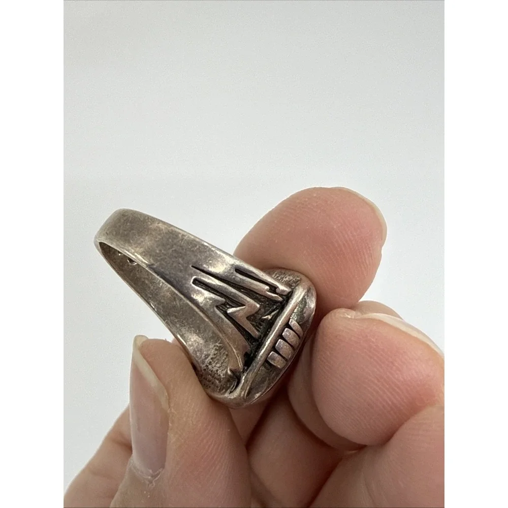 Native American Ring Navajo Malachite Sterling Silver Stamped Sz 10.5